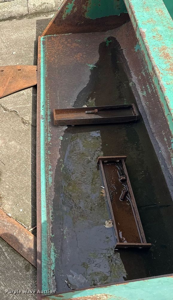 image for item DO0782 KD 5500 QT loader bucket