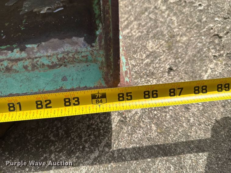 image for item DO0782 KD 5500 QT loader bucket