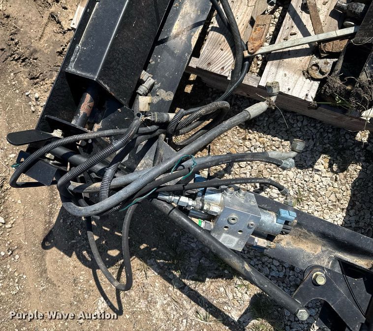 image for item DO0810 Header mounting bracket