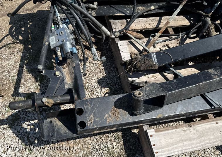 image for item DO0810 Header mounting bracket