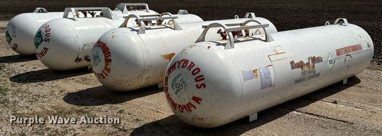 image for item DO0812 (4) NH3 tanks