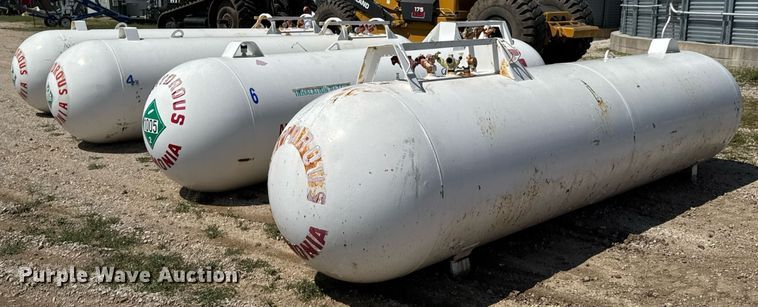 image for item DO0812 (4) NH3 tanks