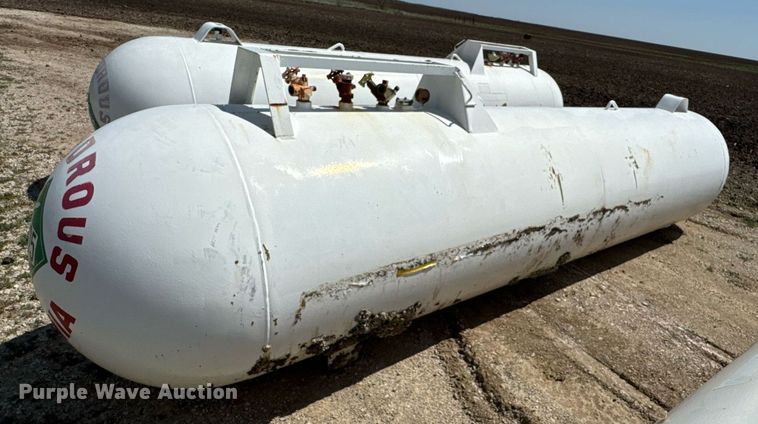 image for item DO0812 (4) NH3 tanks