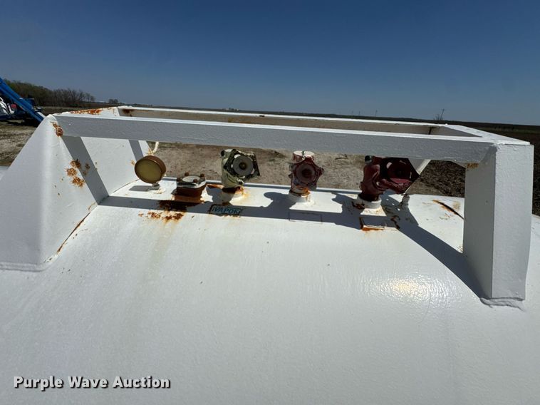 image for item DO0812 (4) NH3 tanks