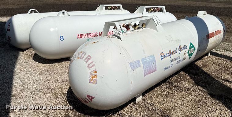 image for item DO0812 (4) NH3 tanks