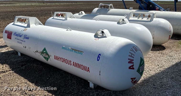 image for item DO0812 (4) NH3 tanks