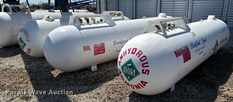 image for item DO0812 (4) NH3 tanks