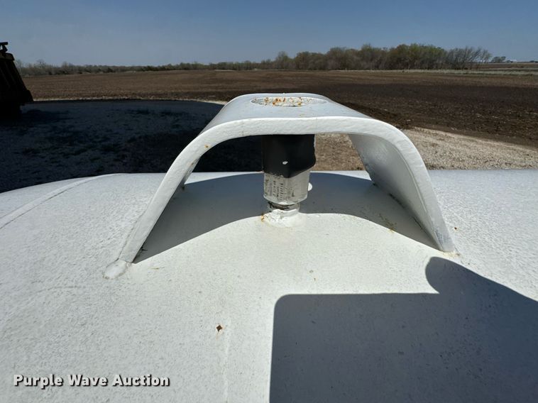 image for item DO0812 (4) NH3 tanks