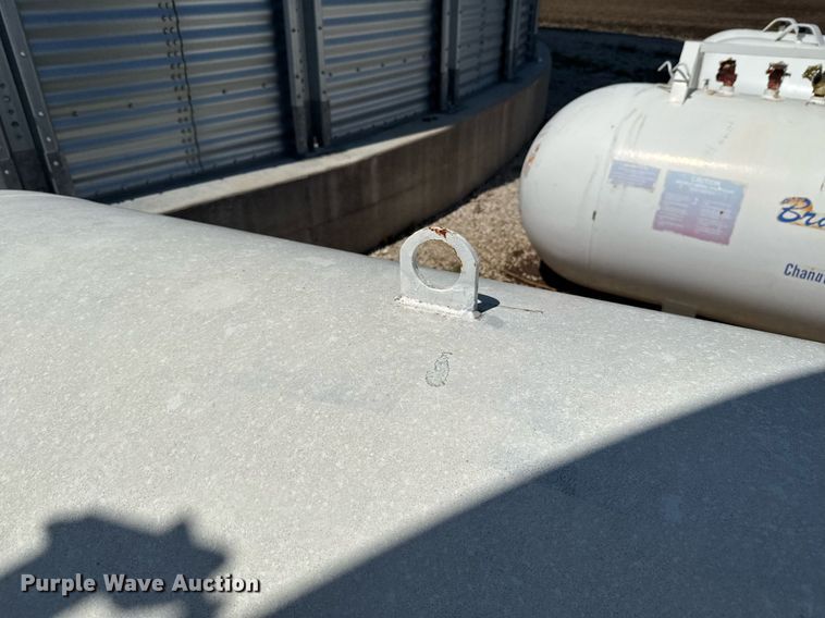 image for item DO0813 2000 Trinity Industries NH3 tank