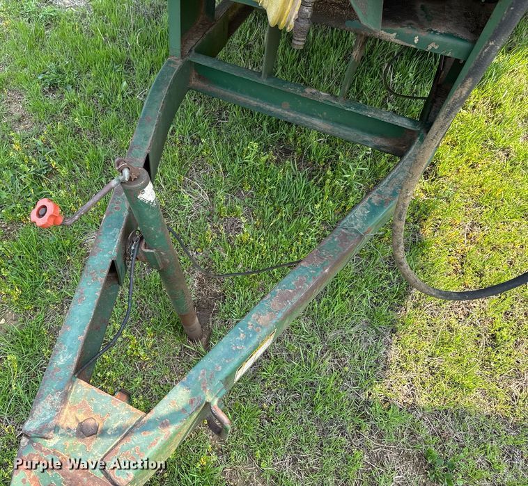 image for item DO0817 Arts-Way Silamix 850-B feed wagon