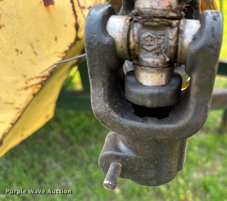 image for item DO0817 Arts-Way Silamix 850-B feed wagon