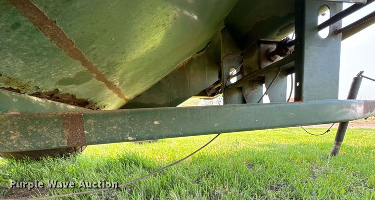 image for item DO0817 Arts-Way Silamix 850-B feed wagon