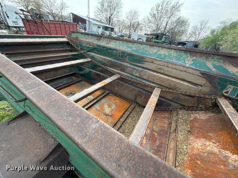 image for item DO0817 Arts-Way Silamix 850-B feed wagon