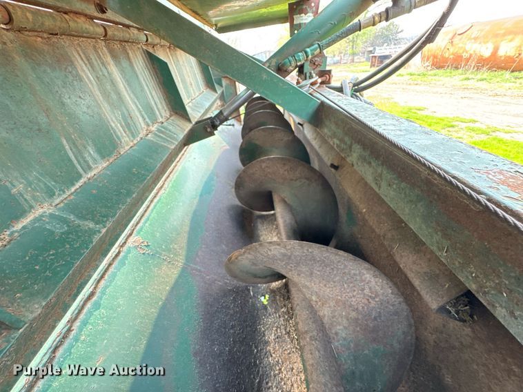 image for item DO0817 Arts-Way Silamix 850-B feed wagon