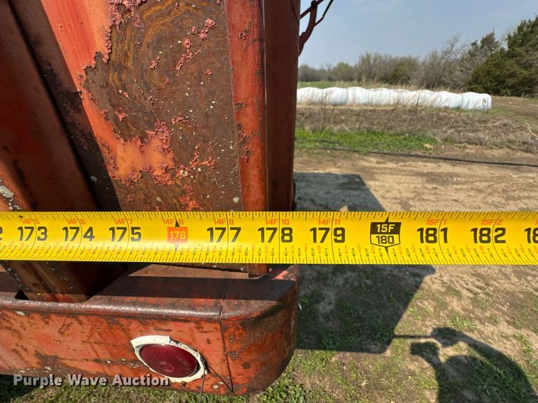 image for item DO0821 1970 Ford 600 grain truck