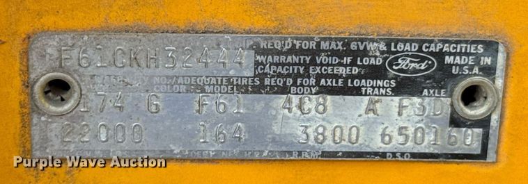 image for item DO0821 1970 Ford 600 grain truck