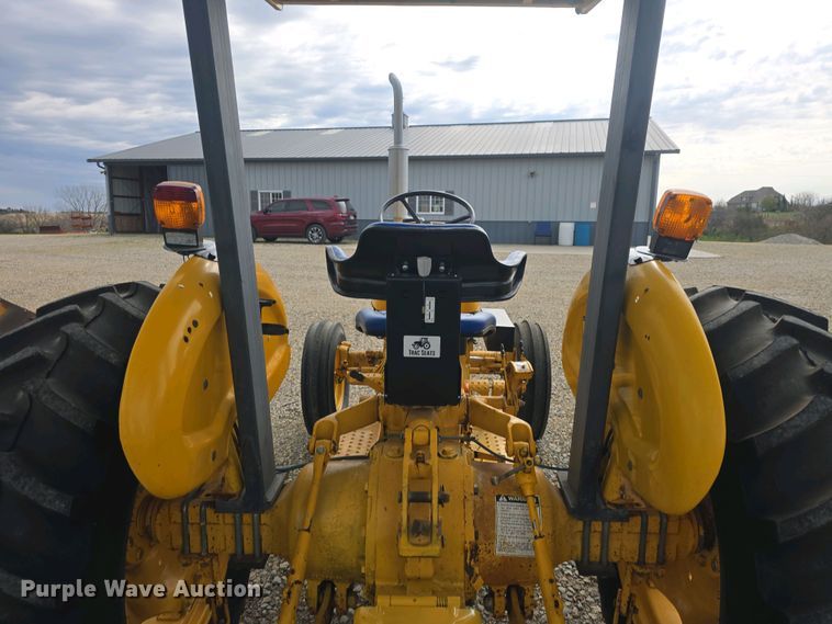 image for item DO7898 1993 Ford 3430 tractor