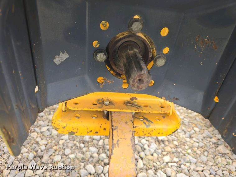 image for item DO7898 1993 Ford 3430 tractor