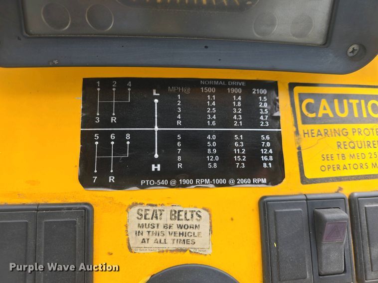 image for item DO7898 1993 Ford 3430 tractor