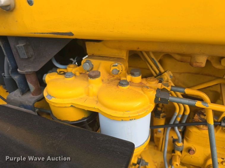 image for item DO7898 1993 Ford 3430 tractor