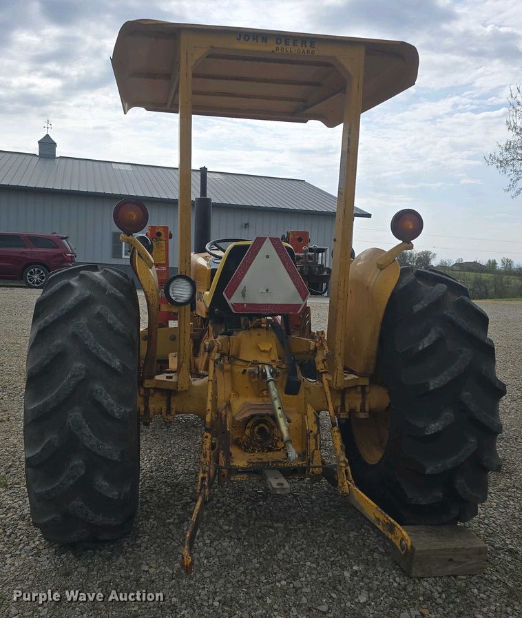 image for item DO7899 1976 John Deere 401BD tractor