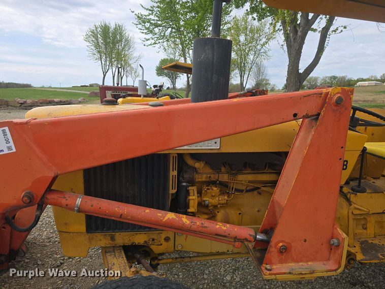 image for item DO7899 1976 John Deere 401BD tractor