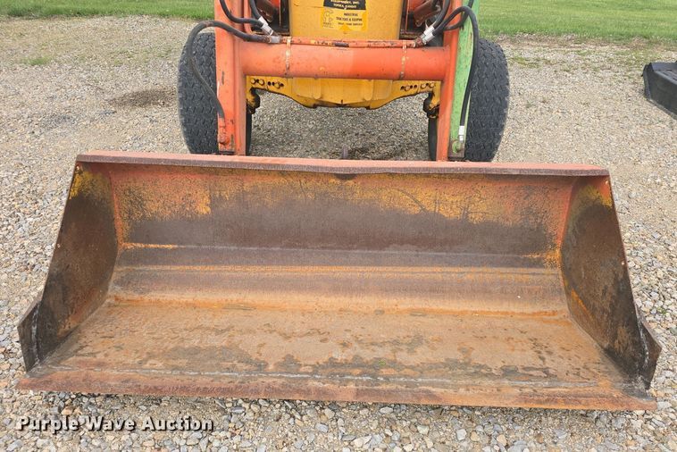 image for item DO7899 1976 John Deere 401BD tractor