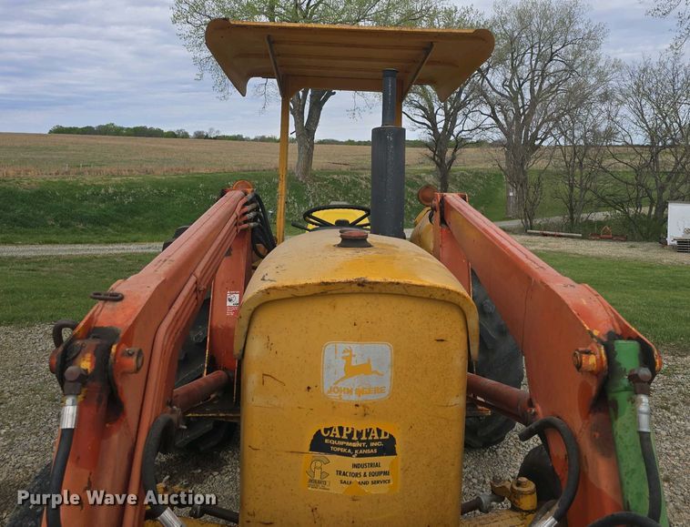 image for item DO7899 1976 John Deere 401BD tractor