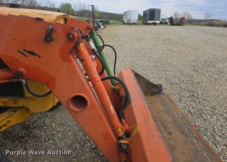 image for item DO7899 1976 John Deere 401BD tractor