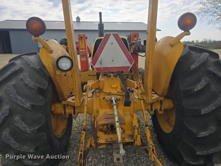 image for item DO7899 1976 John Deere 401BD tractor