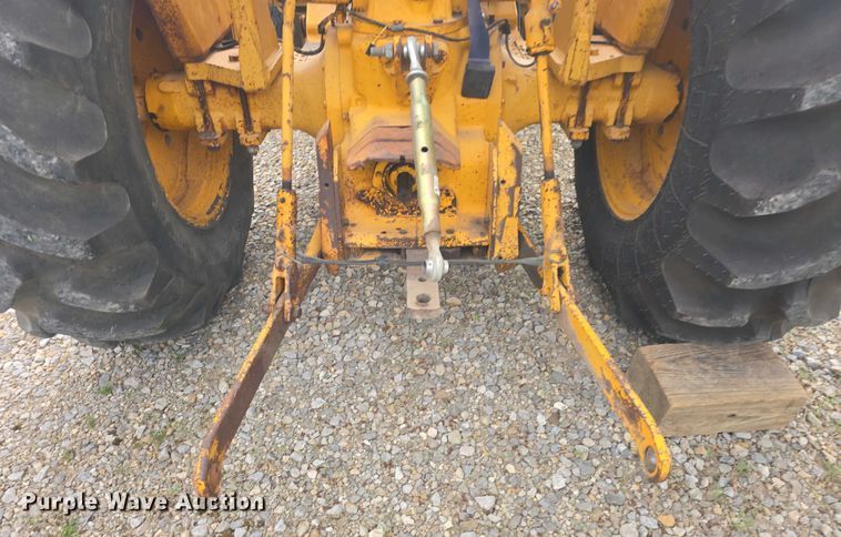 image for item DO7899 1976 John Deere 401BD tractor