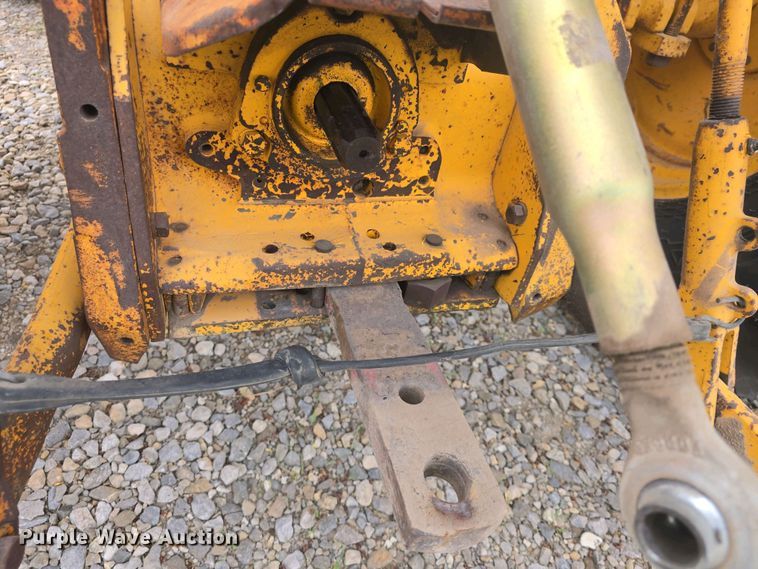 image for item DO7899 1976 John Deere 401BD tractor