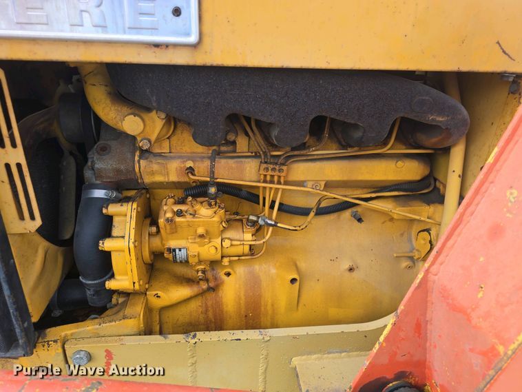 image for item DO7899 1976 John Deere 401BD tractor