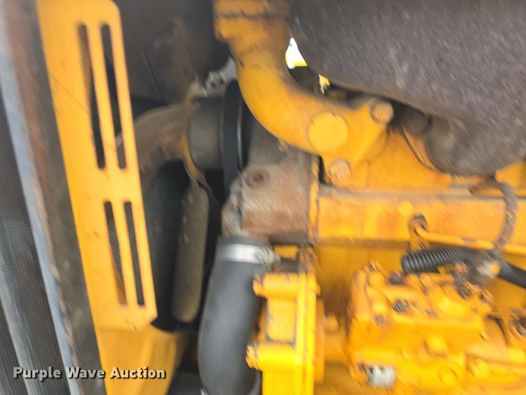 image for item DO7899 1976 John Deere 401BD tractor