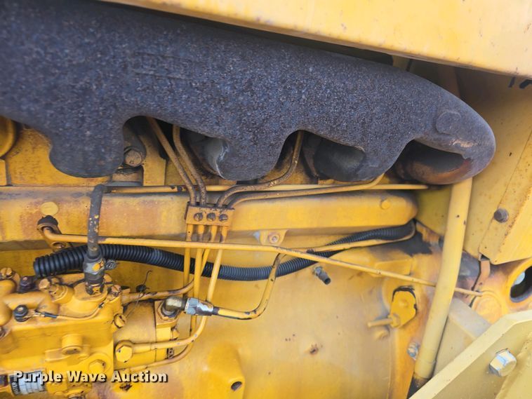 image for item DO7899 1976 John Deere 401BD tractor