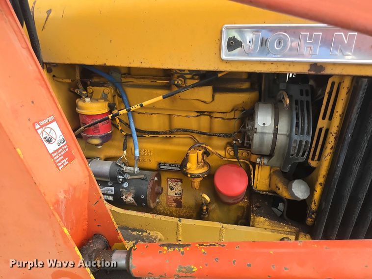 image for item DO7899 1976 John Deere 401BD tractor