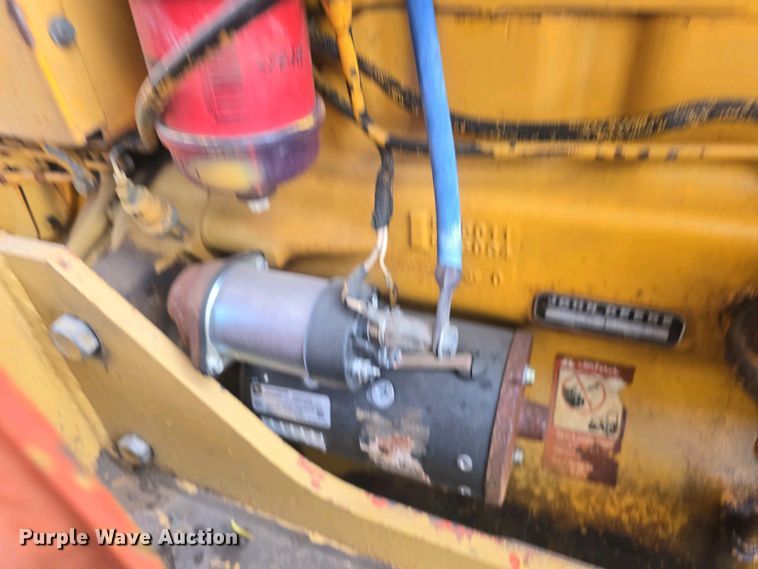 image for item DO7899 1976 John Deere 401BD tractor