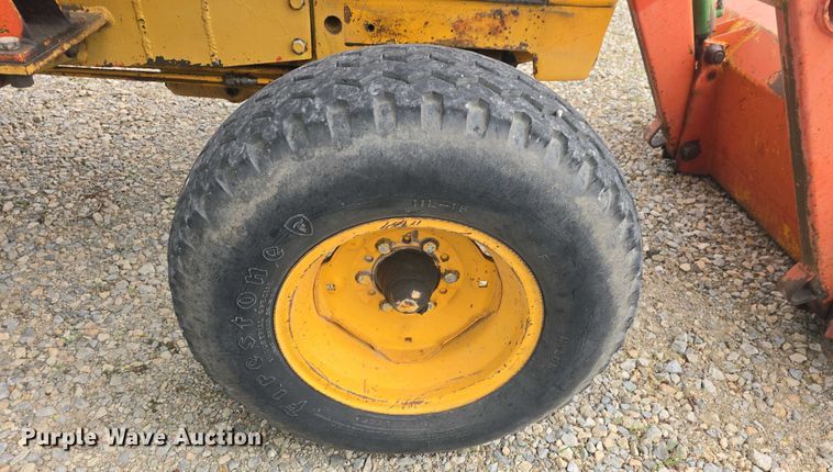 image for item DO7899 1976 John Deere 401BD tractor