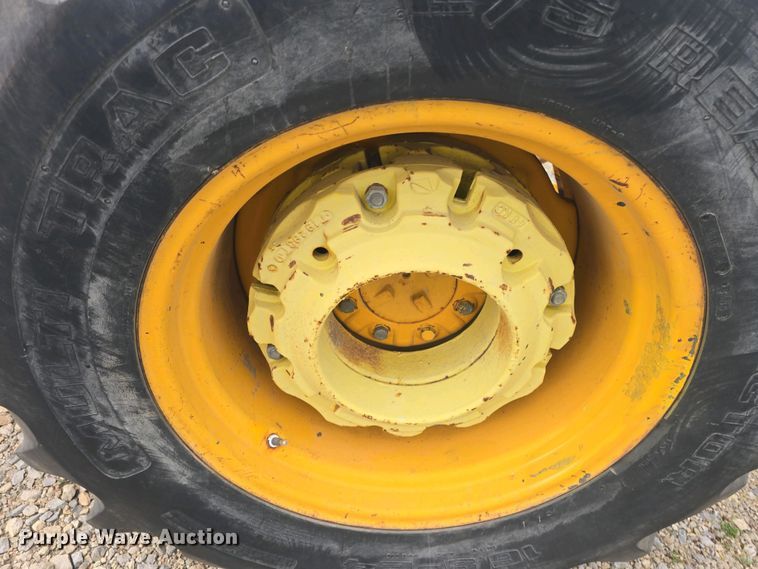 image for item DO7899 1976 John Deere 401BD tractor