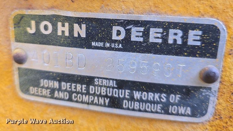 image for item DO7899 1976 John Deere 401BD tractor