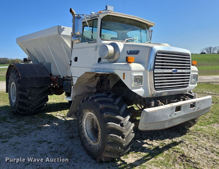 image for item DP6293 1994 Ford L8000 spreader