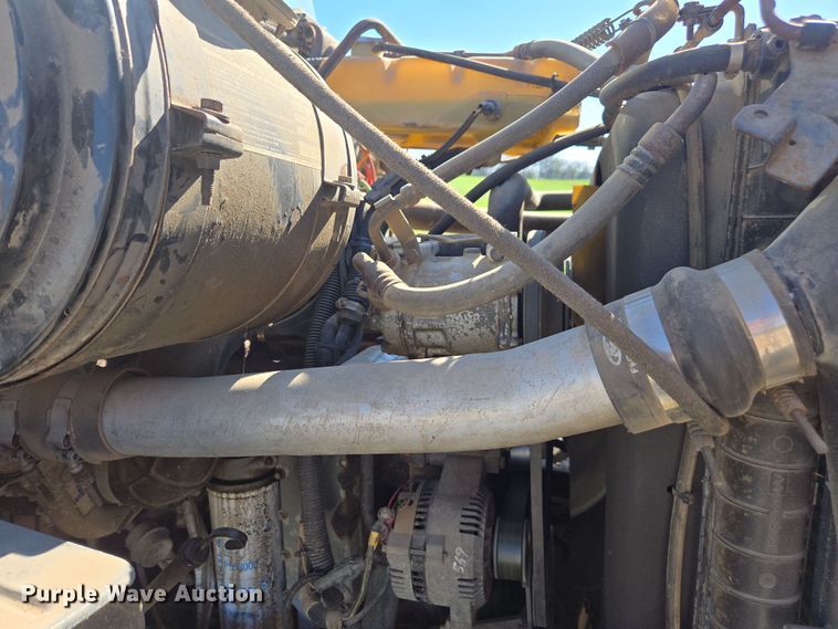 image for item DP6293 1994 Ford L8000 spreader