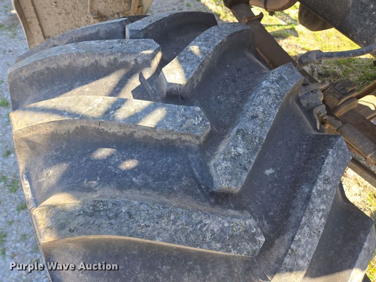 image for item DP6293 1994 Ford L8000 spreader