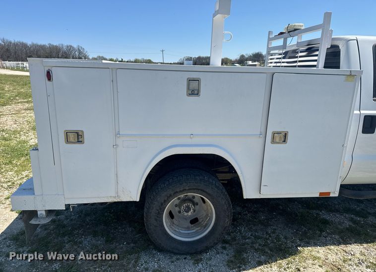 image for item DP6294 2015 Ford F350 Super Duty SuperCrew utility bed pickup truck