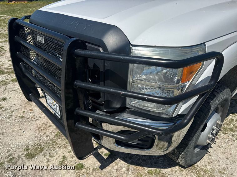 image for item DP6294 2015 Ford F350 Super Duty SuperCrew utility bed pickup truck