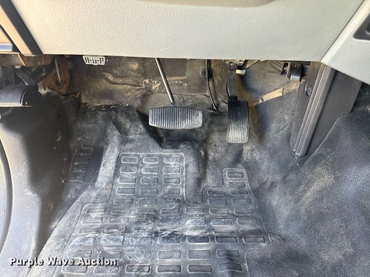 image for item DP6294 2015 Ford F350 Super Duty SuperCrew utility bed pickup truck