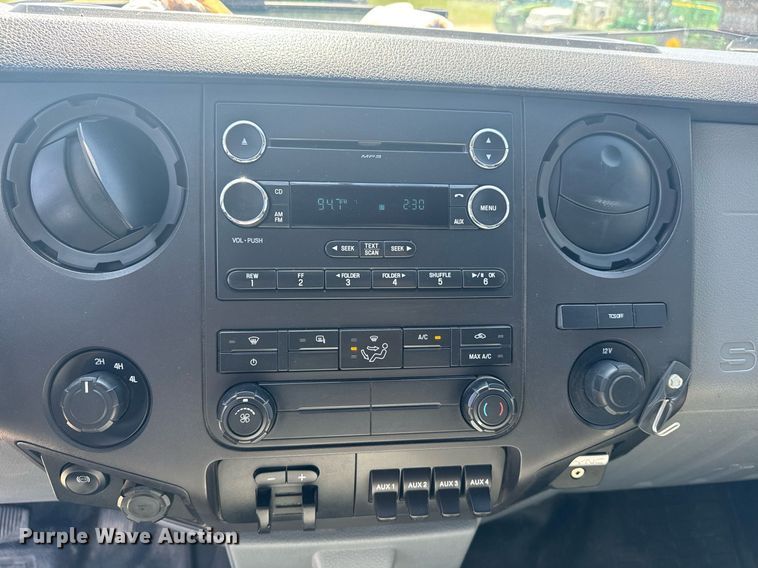 image for item DP6294 2015 Ford F350 Super Duty SuperCrew utility bed pickup truck