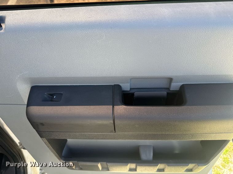 image for item DP6294 2015 Ford F350 Super Duty SuperCrew utility bed pickup truck