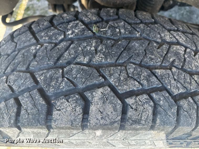 image for item DP6294 2015 Ford F350 Super Duty SuperCrew utility bed pickup truck