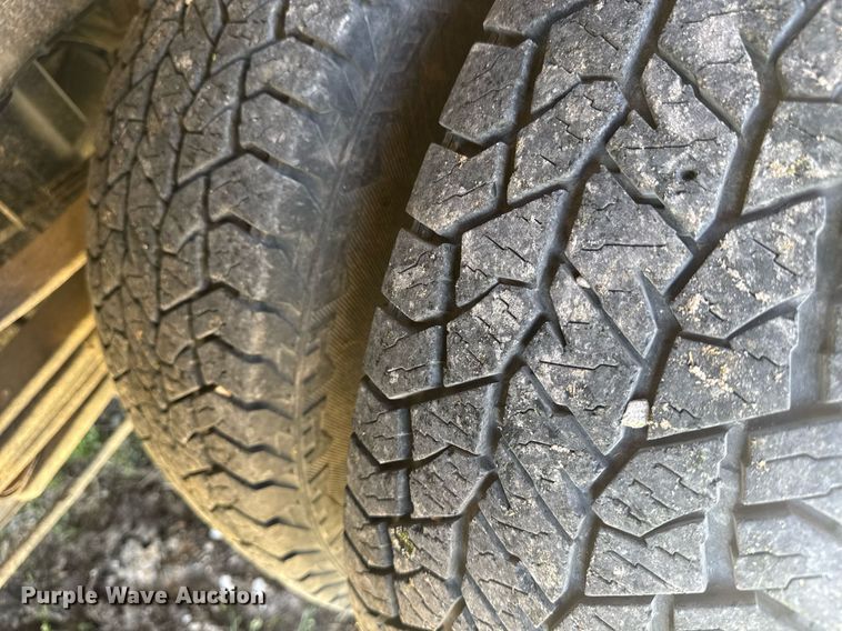 image for item DP6294 2015 Ford F350 Super Duty SuperCrew utility bed pickup truck